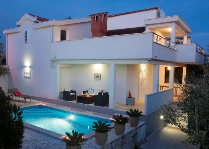 Doris Villa